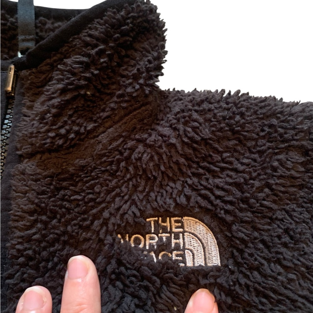 The North Face Black Textured Full Zip Girls jacket size S - Picture 3 of 6
